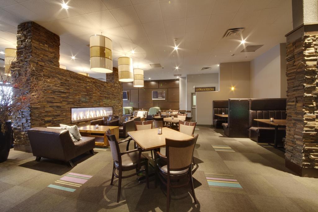 Coast Kamloops Hotel & Conference Centre Kültér fotó