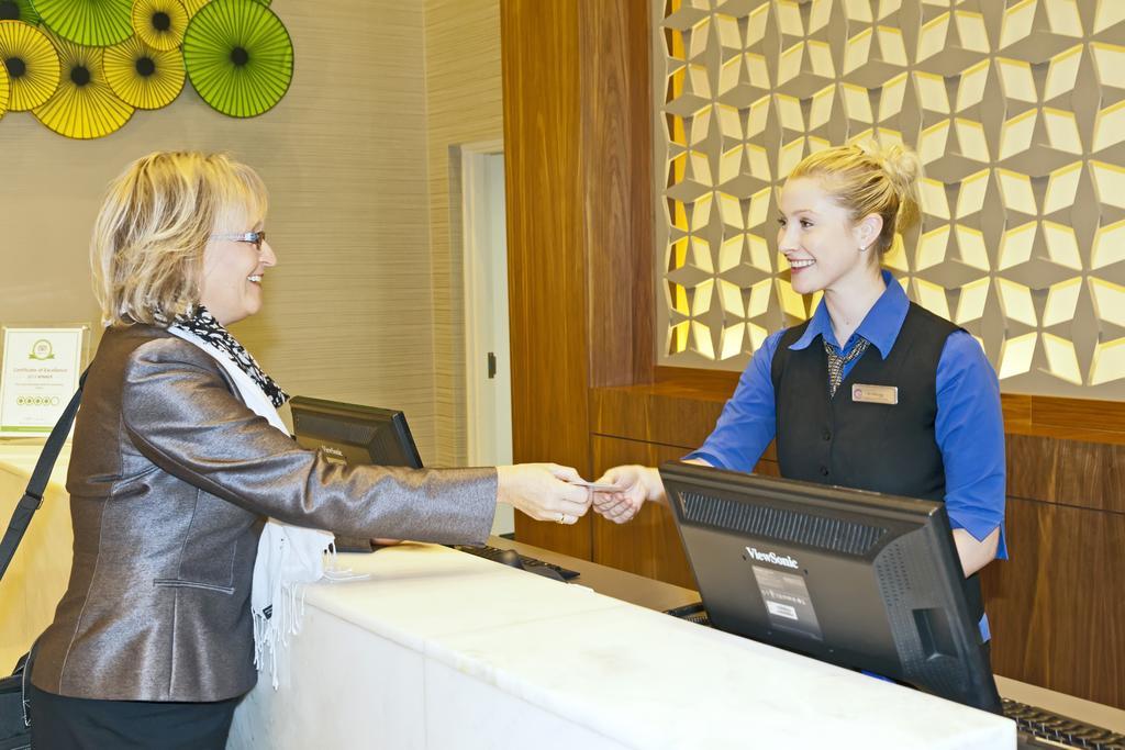 Coast Kamloops Hotel & Conference Centre Kültér fotó